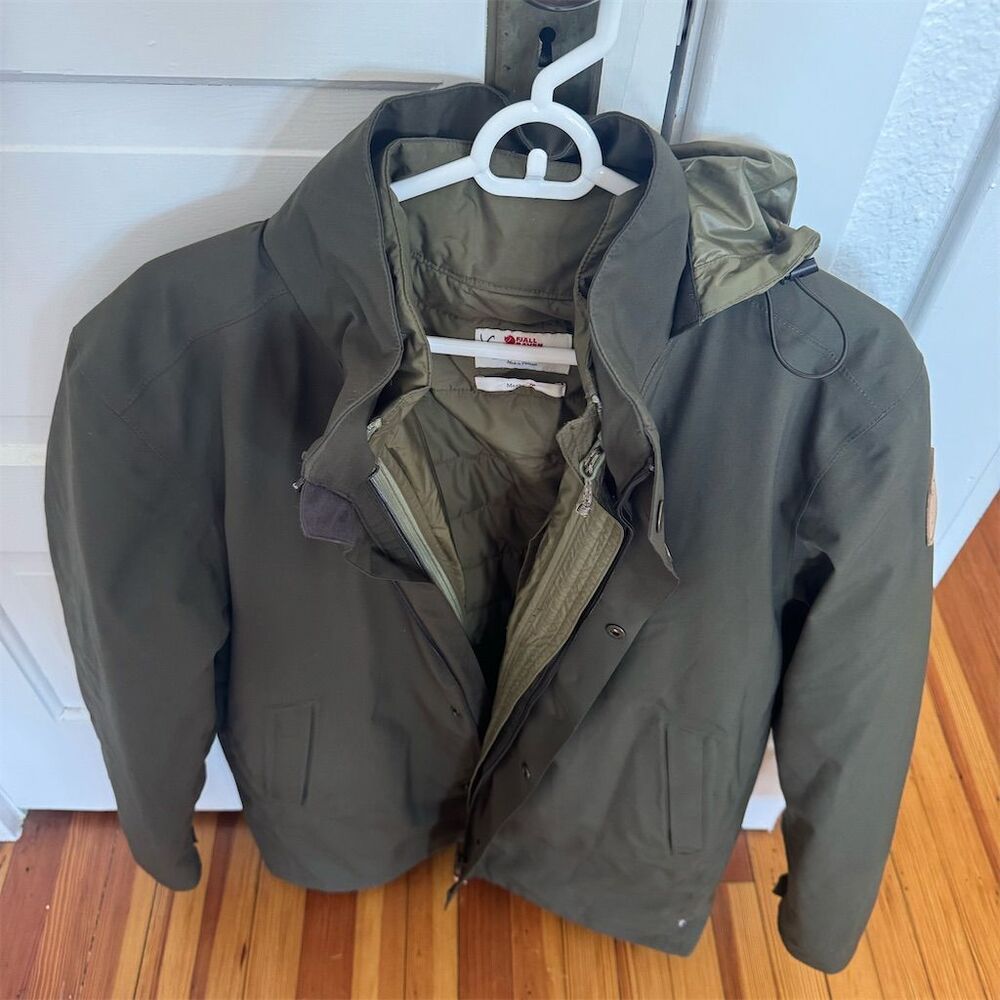 Fjallraven Men's 3-in-1 Hooded Jacket Green Size M Outdoor Adventure